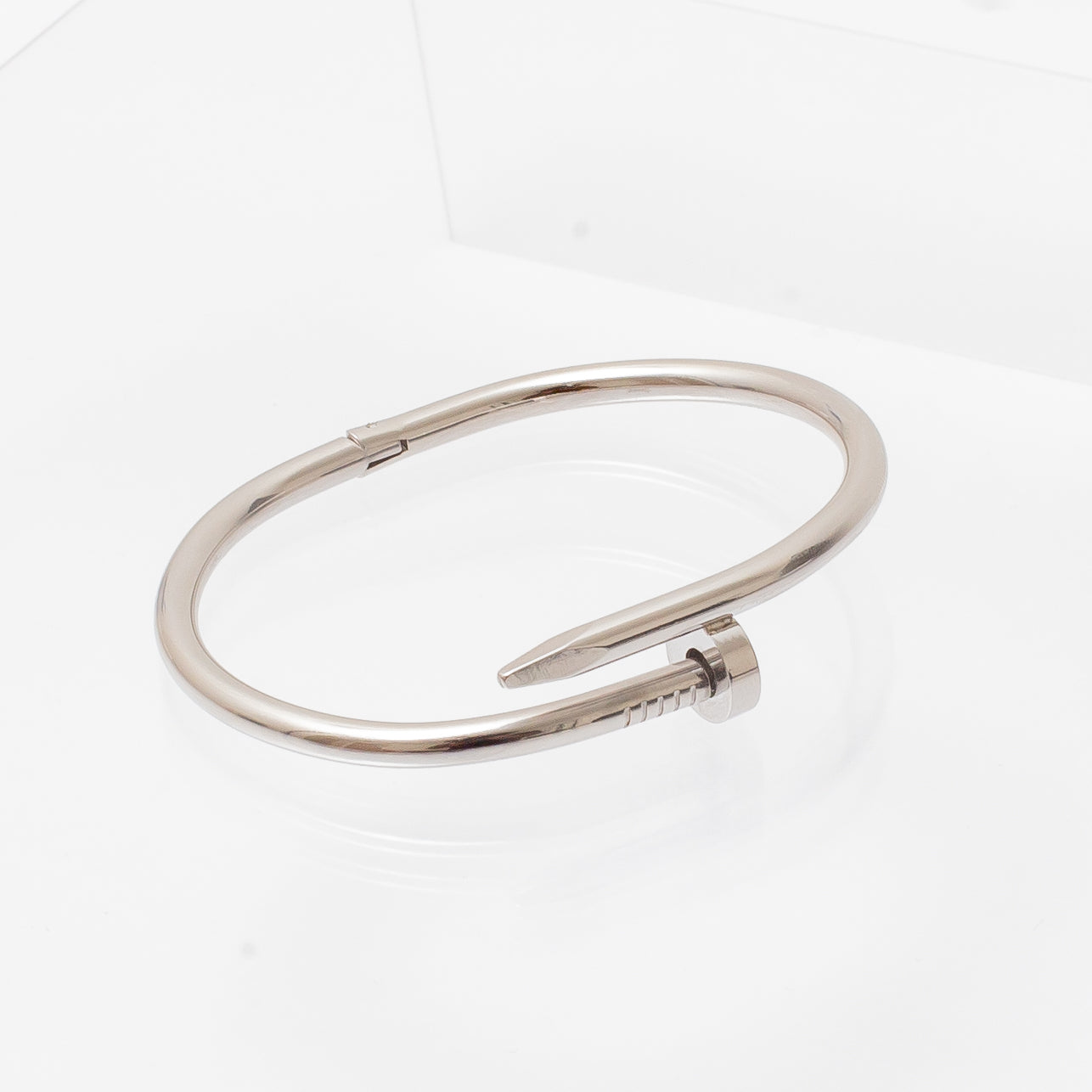 BRAZALETE CLAVO PLATA